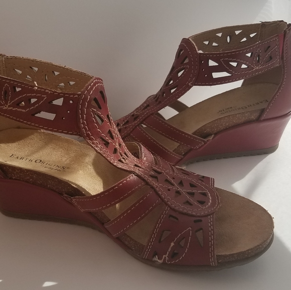 Earth origin, red kingsley like new - Picture 2 of 9